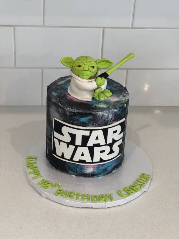 Star Wars Yoda Cake